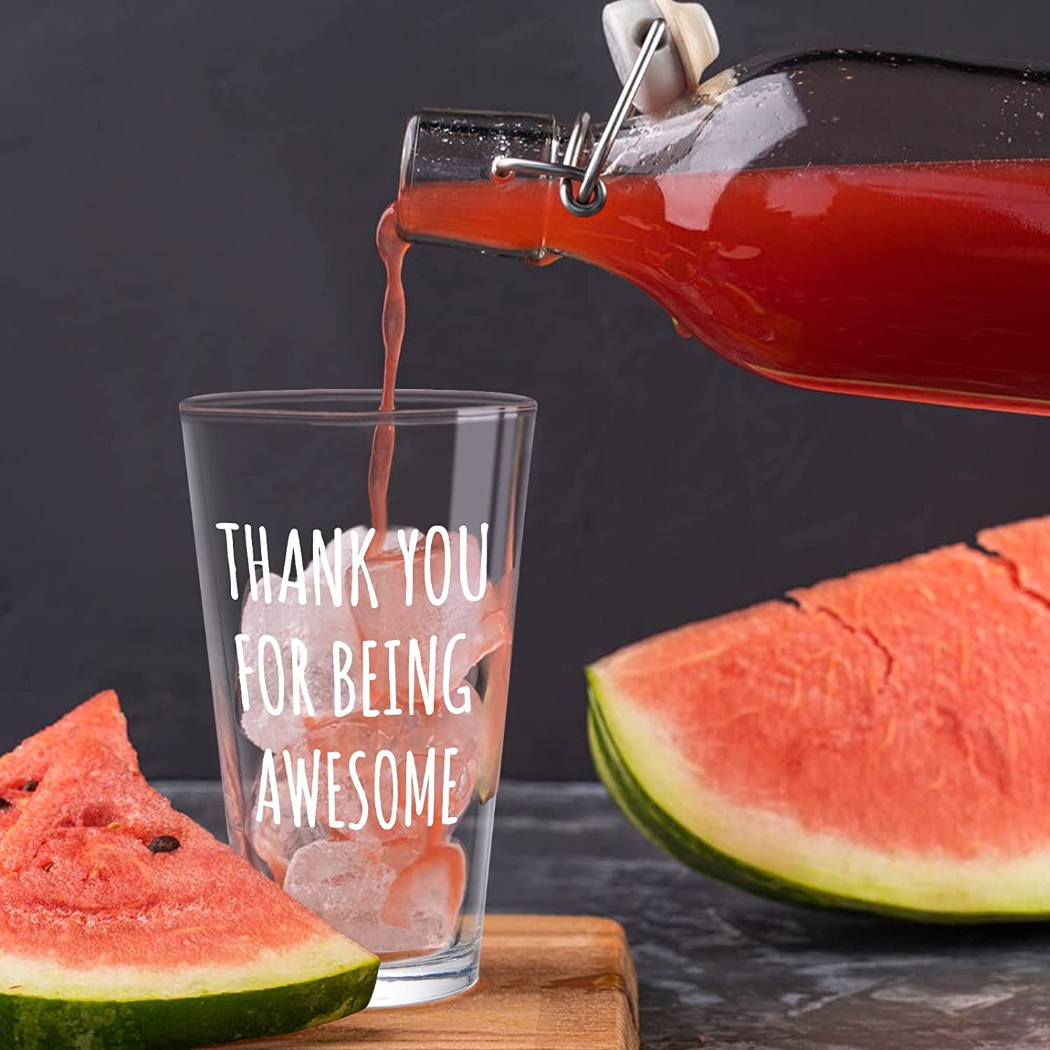 Modwnfy Thank You for Being Awesome 啤酒杯，有趣的圣诞节感谢礼物，生日老板日祝贺毕业，鼓舞人心的啤酒品脱玻璃杯送给爸爸老板同事，15 盎司