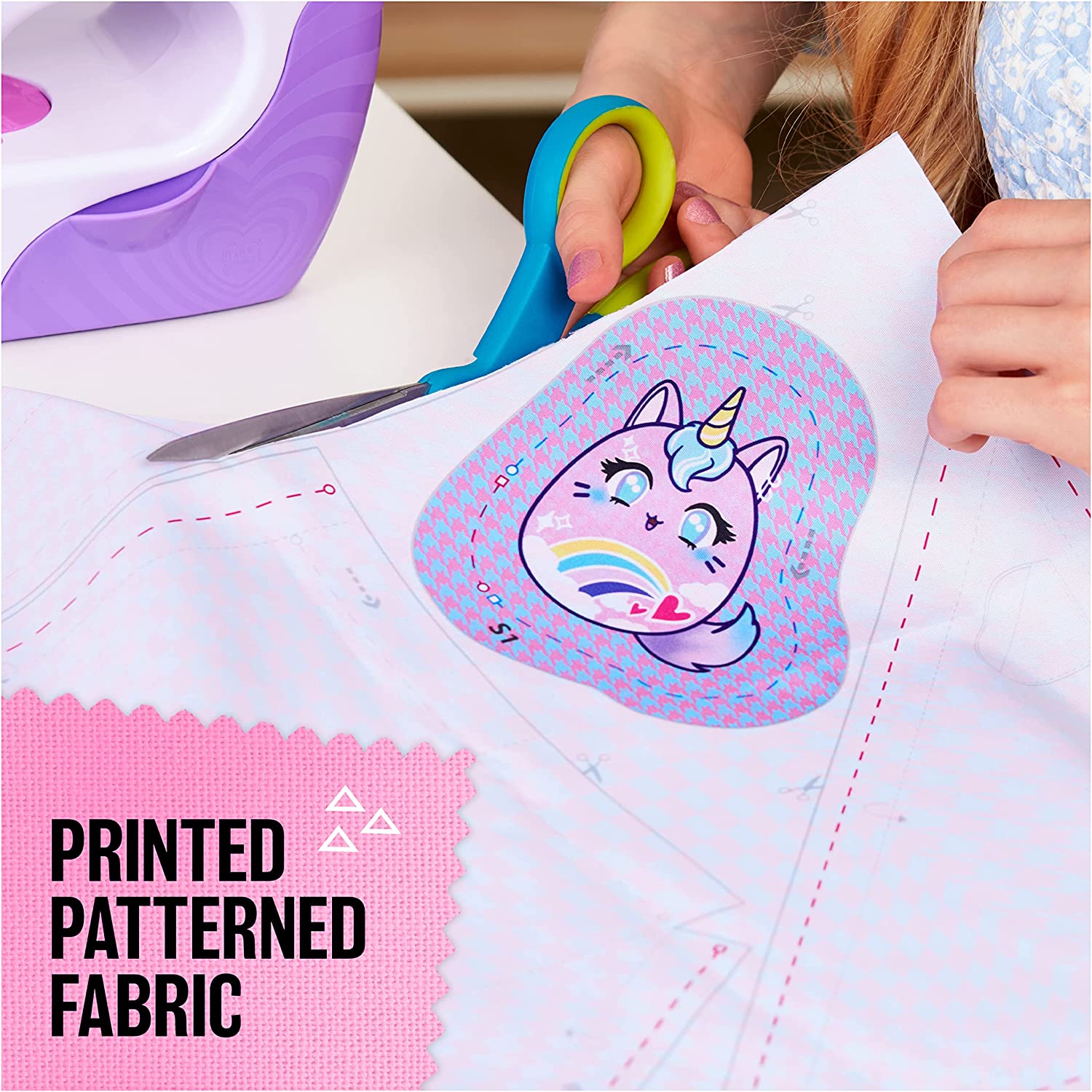 Cool Maker，Stitch 'N Style Fashion Studio，带织物和水转印印花的预穿线缝纫机玩具，艺术和手工艺女孩儿童玩具
