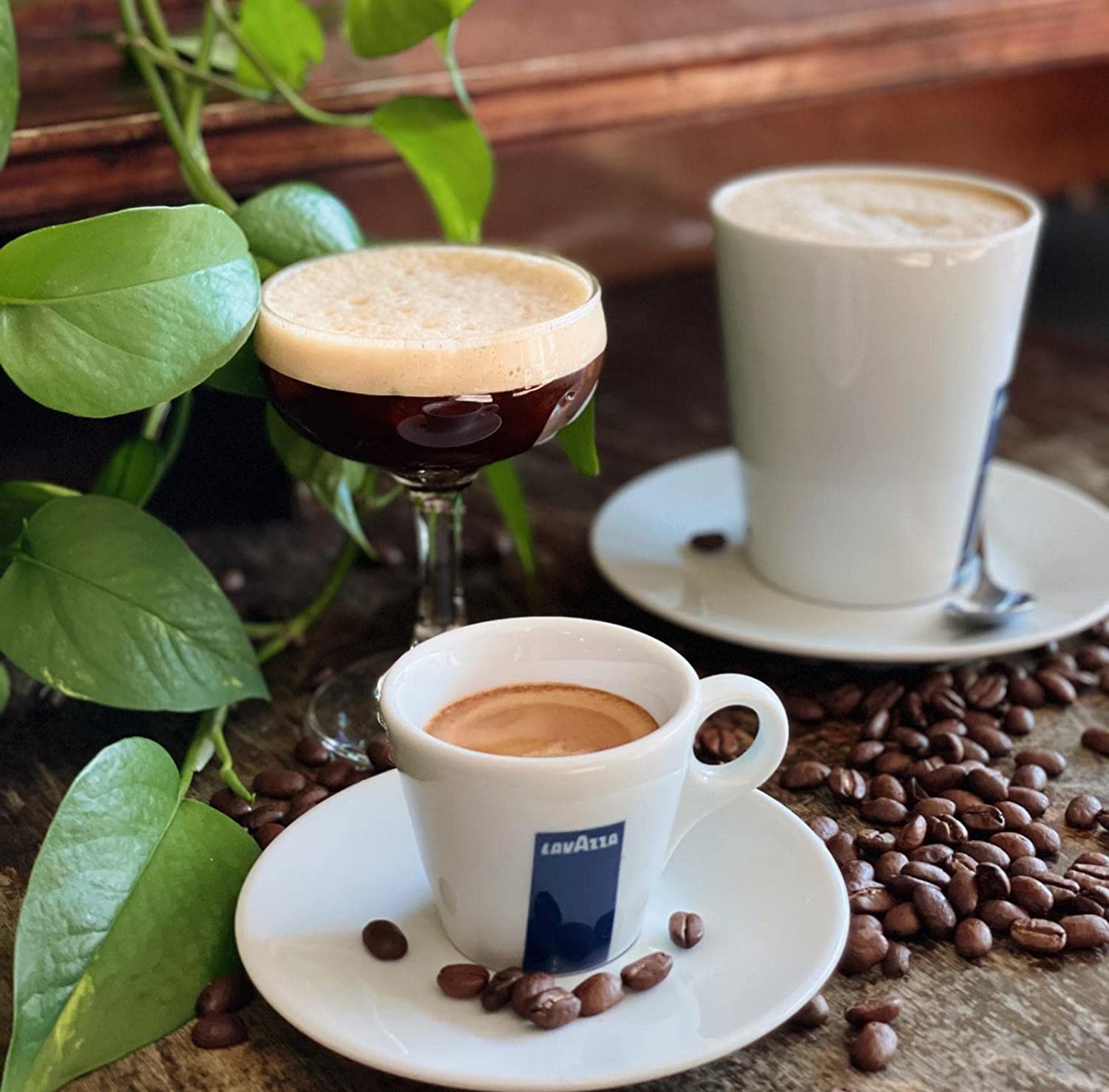 Lavazza Espresso Italiano 全豆混合咖啡，中度烘焙，2.2 磅袋装（包装可能有所不同）优质，非转基因，100% 阿拉比卡咖啡，浓郁