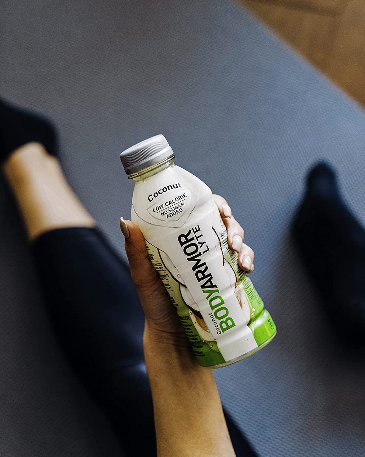 BODYARMOR LYTE 运动饮料低热量运动饮料，猕猴桃草莓，含维生素的天然香料，富含钾的电解质，非常适合运动员，16 液体盎司（12 件装）